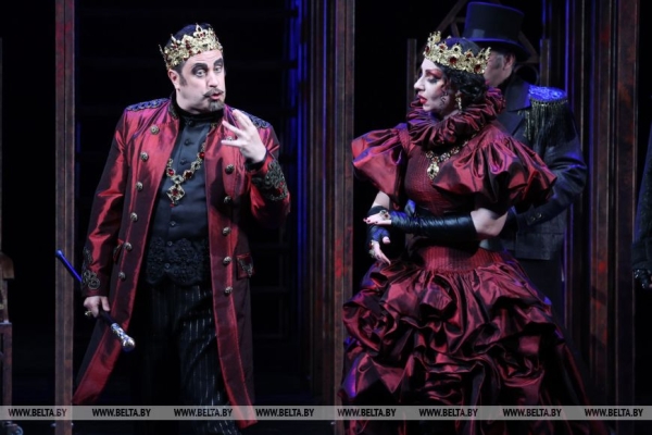 "Гамлет", "Пиковая дама" и другие популярные спектакли. В Минске стартовали гастроли Качаловского театра