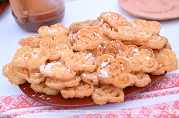 С любовью к малой родине, вкусно и творчески. Как прошел первый день "Вытокаў" в Поставах 