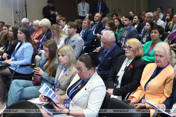 Подключение ИИ и автоматизация процессов. Как в Беларуси проходит цифровизация социально-трудовой сферы