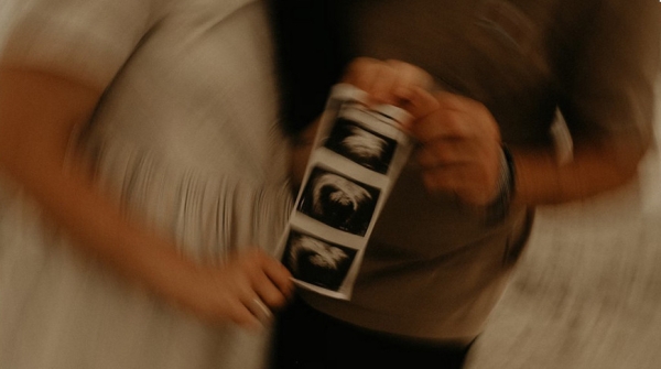 Врачи из США сообщили о первом случае беременности с помощью ИИ