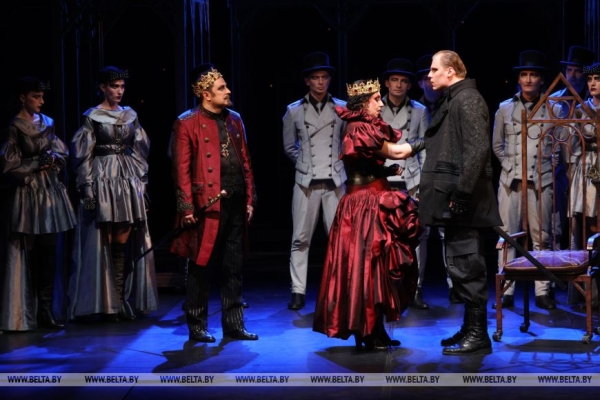 "Гамлет", "Пиковая дама" и другие популярные спектакли. В Минске стартовали гастроли Качаловского театра