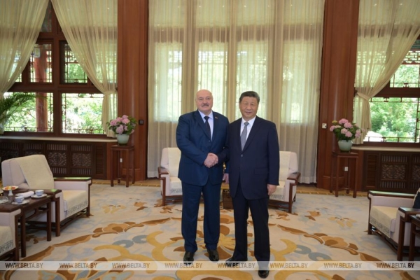 
Си Цзиньпин: между Беларусью и Китаем крепнет традиционная дружба, укрепляется взаимодоверие
