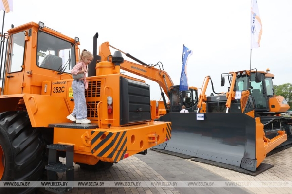 "Наша новинка называется "Мроя". Посевной комплекс на "Белагро-2025" презентовал "АМКОДОР"