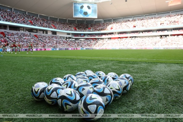 
Шальная мысль Лукашенко и сюрприз от Си Цзиньпина. Как в Минске появился Национальный футбольный стадион

