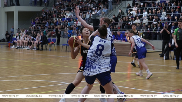 Товарищеский матч по баскетболу прошел между БГУ и ПКУ Товарищеский матч по баскетболу прошел между БГУ и ПКУ