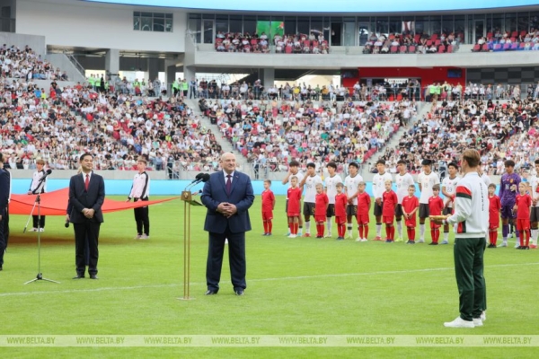 Дружеский обед с Си Цзиньпином, китайский стадион в Минске и патриарший визит. Итоги недели Президента Дружеский обед с Си Цзиньпином, китайский стадион в Минске и патриарший визит. Итоги недели Президента