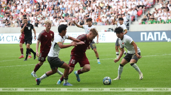 Футболисты белорусской "молодежки" сыграли вничью на новом Национальном стадионе