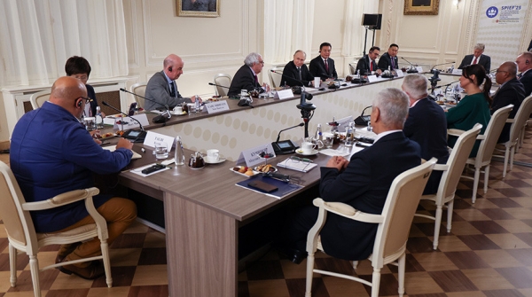 "Интегрированы не на словах, а на деле". Путин о том, как будет развиваться сотрудничество в ЕАЭС "Интегрированы не на словах, а на деле". Путин о том, как будет развиваться сотрудничество в ЕАЭС