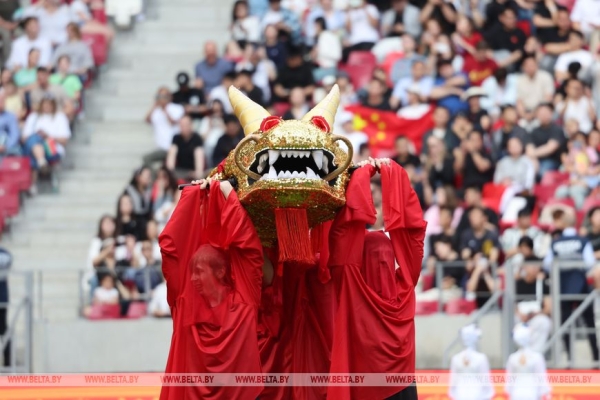 Дружеский обед с Си Цзиньпином, китайский стадион в Минске и патриарший визит. Итоги недели Президента Дружеский обед с Си Цзиньпином, китайский стадион в Минске и патриарший визит. Итоги недели Президента