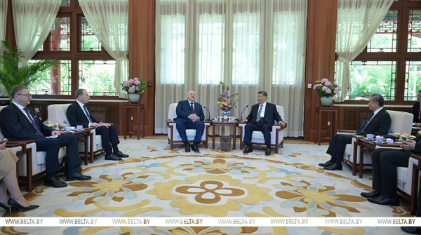 
Си Цзиньпин: между Беларусью и Китаем крепнет традиционная дружба, укрепляется взаимодоверие
