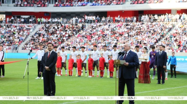 Дружеский обед с Си Цзиньпином, китайский стадион в Минске и патриарший визит. Итоги недели Президента Дружеский обед с Си Цзиньпином, китайский стадион в Минске и патриарший визит. Итоги недели Президента