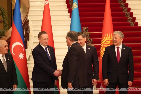 На основе дружбы, взаимоуважения и доверия. Рахмон о сотрудничестве стран СНГ На основе дружбы, взаимоуважения и доверия. Рахмон о сотрудничестве стран СНГ