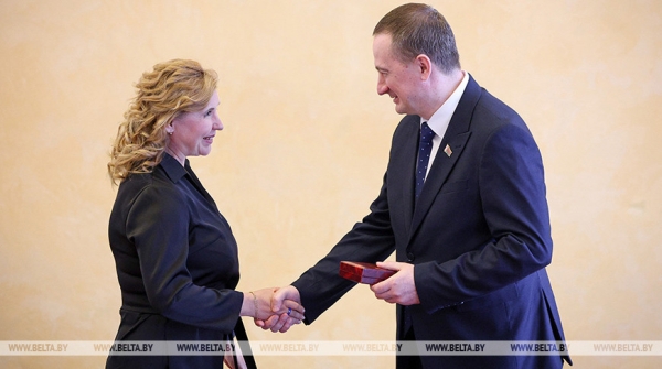 Турчин вручил госнаграды представителям различных сфер