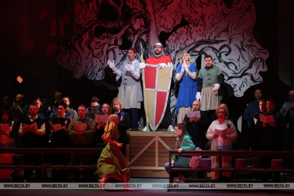 Премьера оперы "Орлеанская дева" состоялась в Большом театре Беларуси Премьера оперы "Орлеанская дева" состоялась в Большом театре Беларуси