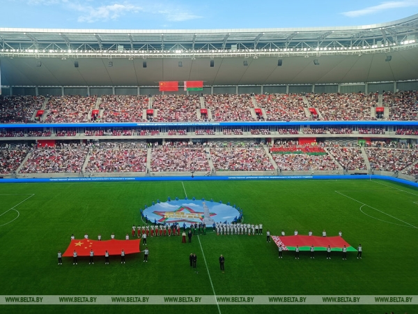 Дружеский обед с Си Цзиньпином, китайский стадион в Минске и патриарший визит. Итоги недели Президента Дружеский обед с Си Цзиньпином, китайский стадион в Минске и патриарший визит. Итоги недели Президента