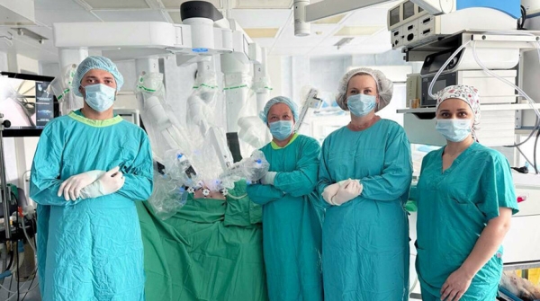 В Татарстане онкологи впервые удалили почку с опухолью при помощи робота