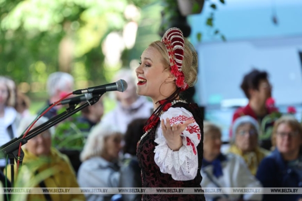 В Александровском сквере Минска стартовал цикл концертов выходного дня 