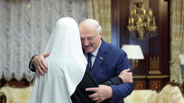 Патриарх Кирилл наградил Лукашенко орденом Святого благоверного князя Даниила