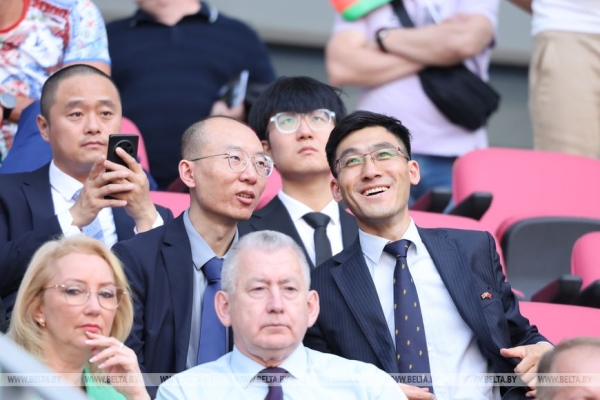 Лукашенко открыл Национальный футбольный стадион. Чем запомнилось открытие новой спортивной арены Лукашенко открыл Национальный футбольный стадион. Чем запомнилось открытие новой спортивной арены