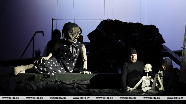 Премьера спектакля "Хутар" прошла в Белорусском театре кукол