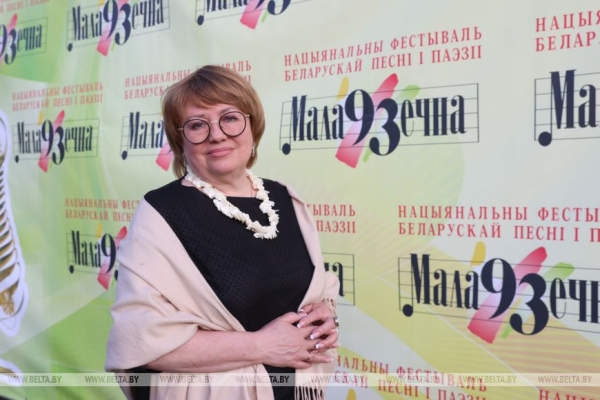 Фестиваль белорусской песни и поэзии в Молодечно завершился концертом в память о Мулявине Фестиваль белорусской песни и поэзии в Молодечно завершился концертом в память о Мулявине