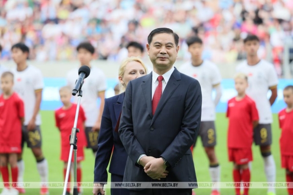 Дружеский обед с Си Цзиньпином, китайский стадион в Минске и патриарший визит. Итоги недели Президента Дружеский обед с Си Цзиньпином, китайский стадион в Минске и патриарший визит. Итоги недели Президента
