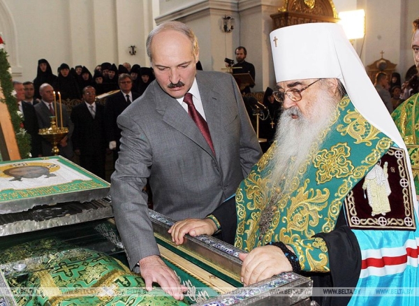 "Приходится спасать наши вековые устои". Почему Лукашенко уделяет столько внимания монастырям