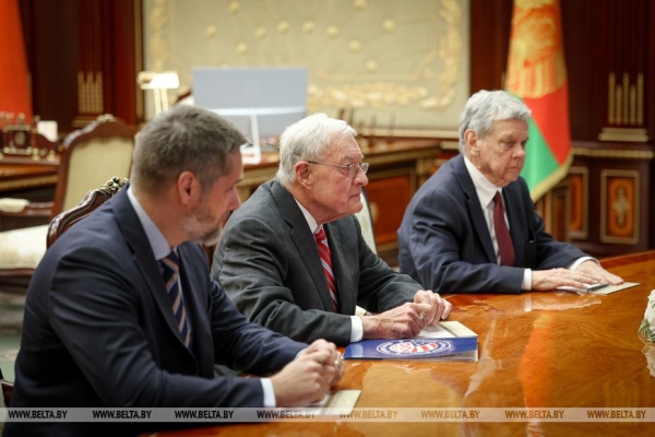 Переговоры Лукашенко и Келлога длились более 6 часов. Эйсмонт рассказала подробности Переговоры Лукашенко и Келлога длились более 6 часов. Эйсмонт рассказала подробности