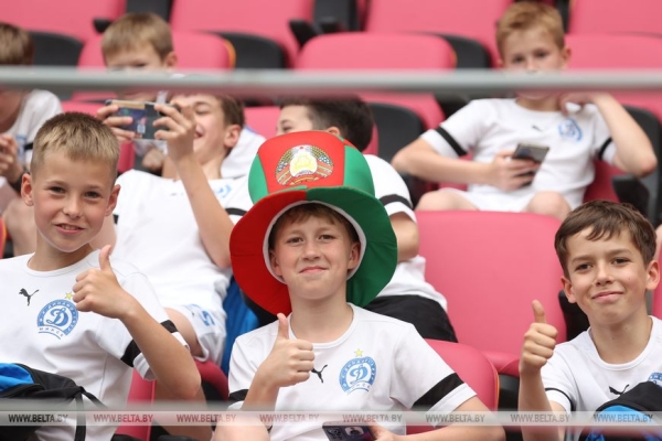 
Шальная мысль Лукашенко и сюрприз от Си Цзиньпина. Как в Минске появился Национальный футбольный стадион
