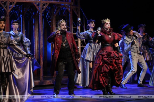 "Гамлет", "Пиковая дама" и другие популярные спектакли. В Минске стартовали гастроли Качаловского театра