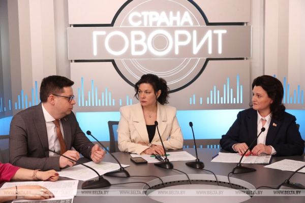 Минобразования рассказало о сроках и особенностях приема документов в вузы