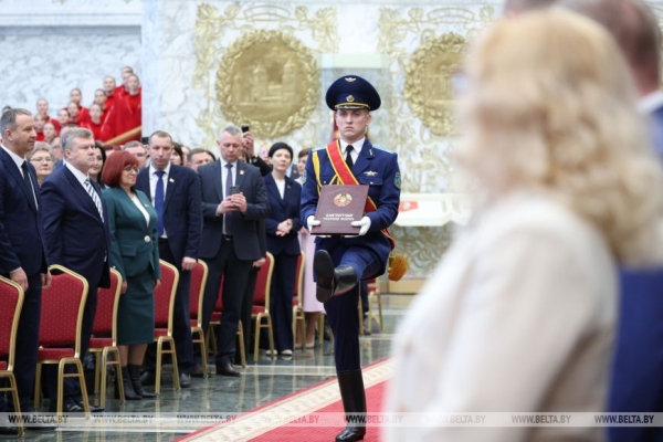 "Ваш ход, глава государства!". Годовщина первой инаугурации Президента Беларуси в 1994 году 