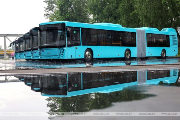 МАЗ поставит 120 автобусов особо большой вместимости в Санкт-Петербург