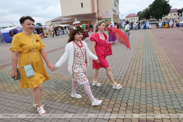 "Вішнёвая квецень сяброўства". Гала-концерт ягодного фестиваля прошел в Глубоком