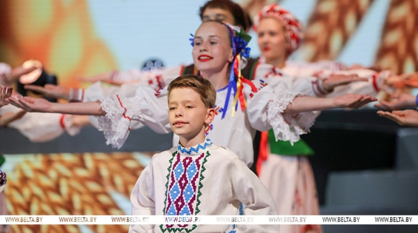 Именитые мастера, талантливая молодежь и трогательные композиции. В Большом театре прошел гала-концерт 