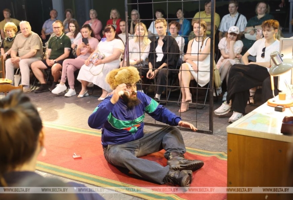 В Гомельском облдрамтеатре состоялась премьера спектакля "Преступление и наказание"