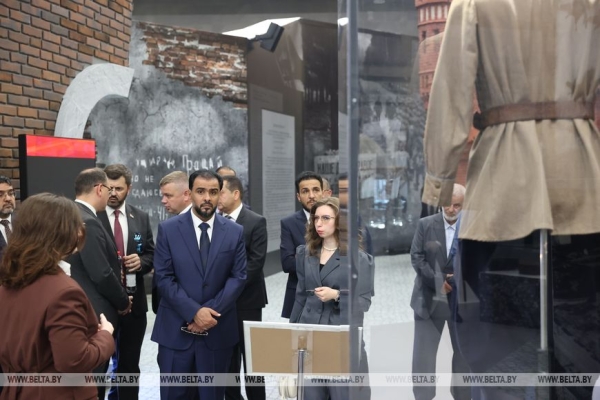 Ливийская делегация ознакомилась с экспозицией белорусской техники у "Белэкспо"