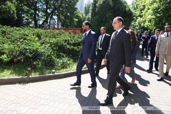 Ливийская делегация ознакомилась с экспозицией белорусской техники у "Белэкспо"