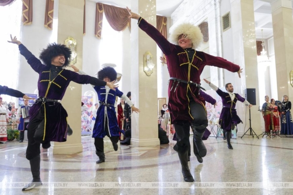 Именитые мастера, талантливая молодежь и трогательные композиции. В Большом театре прошел гала-концерт 