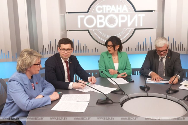 Спорные вопросы сняты. Почему в Беларуси исключили дистанционное обучение в зарубежных школах