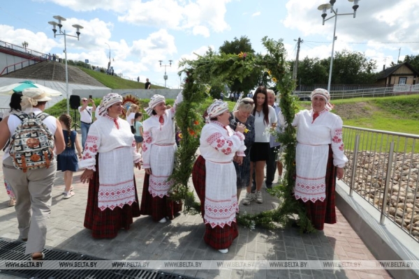 Лукашенко на празднике "Купалье": белорусы - нация с древней историей 