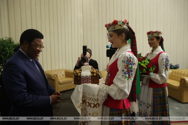 Премьер-министр Танзании Кассим Маджалива Маджалива прибыл в Минск с официальным визитом