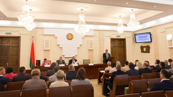 "Найти оптимальные решения". Корректировку земельного законодательства обсудили в парламенте