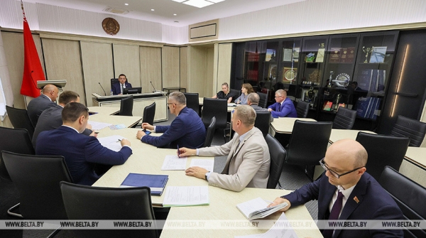 Объективно и комплексно. Как планируется оценивать работу идеологической вертикали