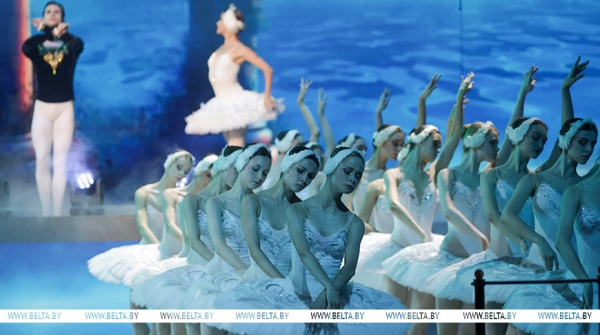 Именитые мастера, талантливая молодежь и трогательные композиции. В Большом театре прошел гала-концерт 