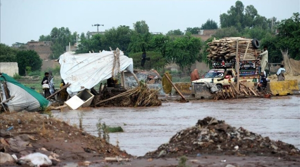 Число жертв  разрушительных муссонных ливней и наводнений в Пакистане достигло 200 человек 