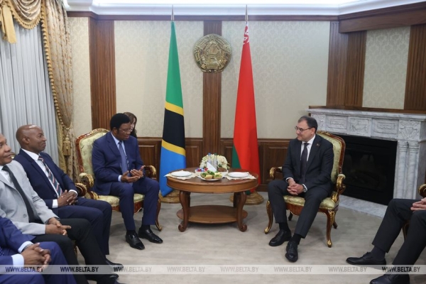 Премьер-министр Танзании Кассим Маджалива Маджалива прибыл в Минск с официальным визитом