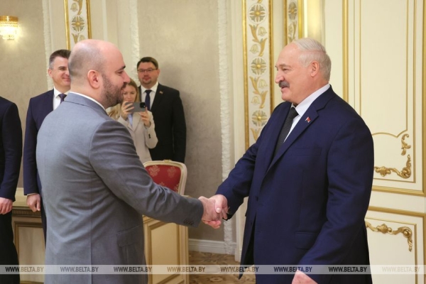 Лукашенко предлагает Самарской области России создавать совместные предприятия