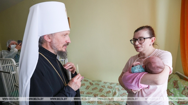 Митрополит Вениамин пообщался с пациентами РНПЦ детской хирургии Митрополит Вениамин пообщался с пациентами РНПЦ детской хирургии