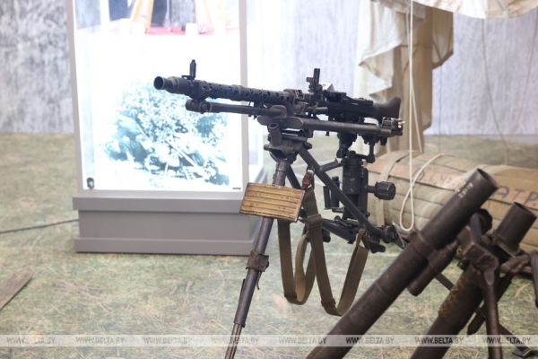 Ливийская делегация ознакомилась с экспозицией белорусской техники у "Белэкспо"